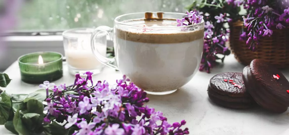 Grab your umbrellas, its time to find the perfect spot to enjoy Mumbai rains