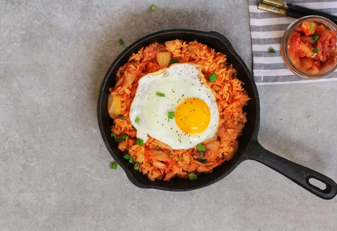A guide on cooking Korean fried rice for the overworked work-from-home millennial A guide on cooking Korean fried rice for the overworked work-from-home millennial